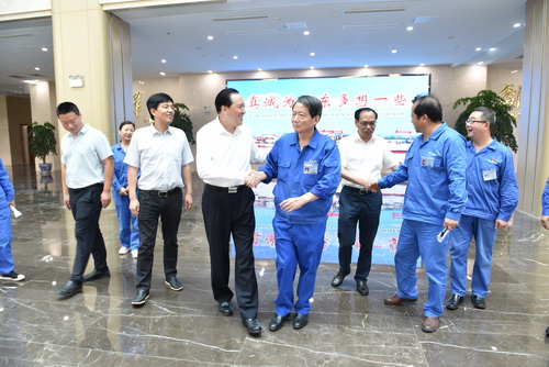 2022-7-7--李健来厂调研-2--压缩.JPG