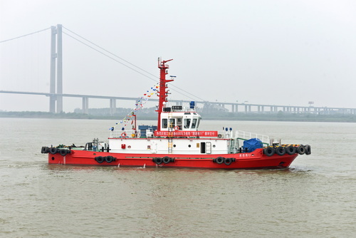 江阴澄港拖轮出厂-压缩.JPG