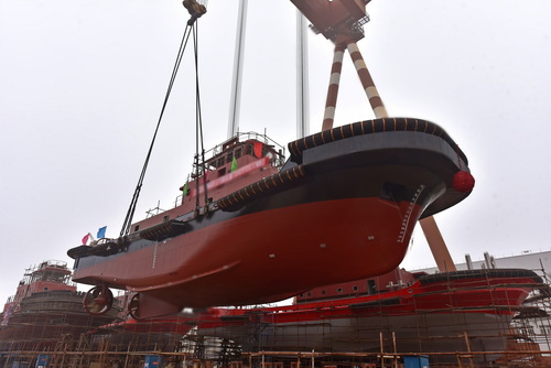 舟山长宏3号船下水-压缩.JPG
