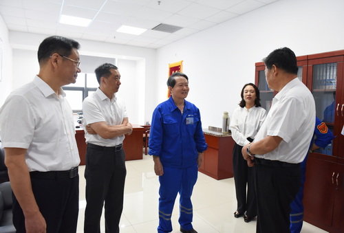 周会长调研-3-压缩.jpg